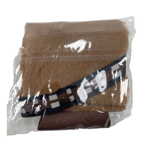 Star Wars Chewbacca Koozie New Orleans Pelicans Game Giveaway 12/4/22 - Picture 4 of 5